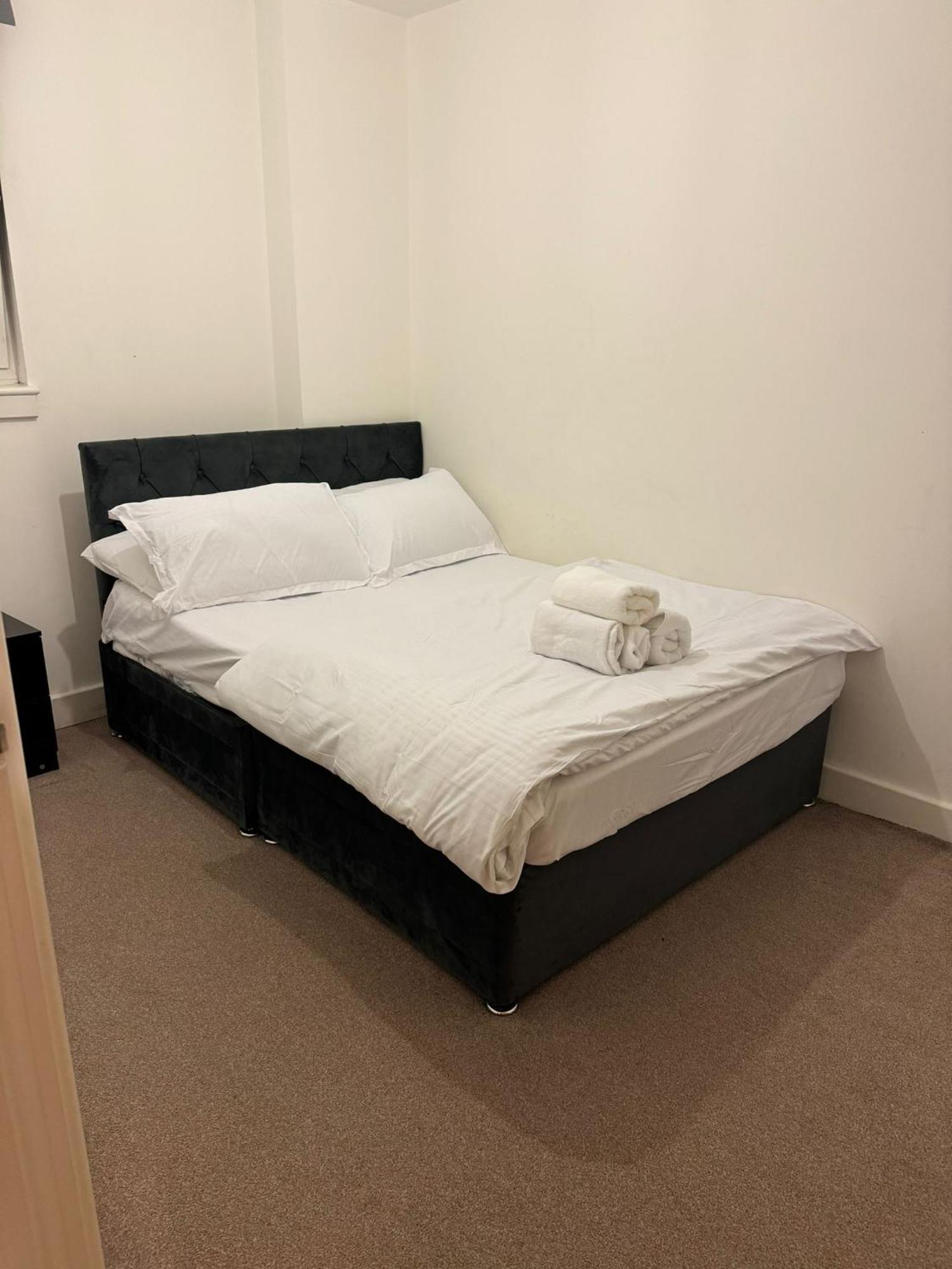 Spacious 2 Bedrooms Apartment In Stratford لندن المظهر الخارجي الصورة